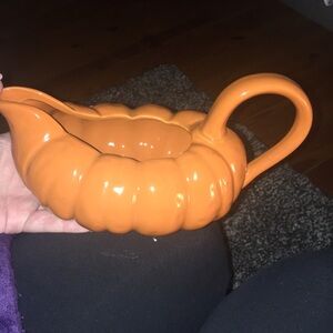 Nwot ceramic gravy bowl